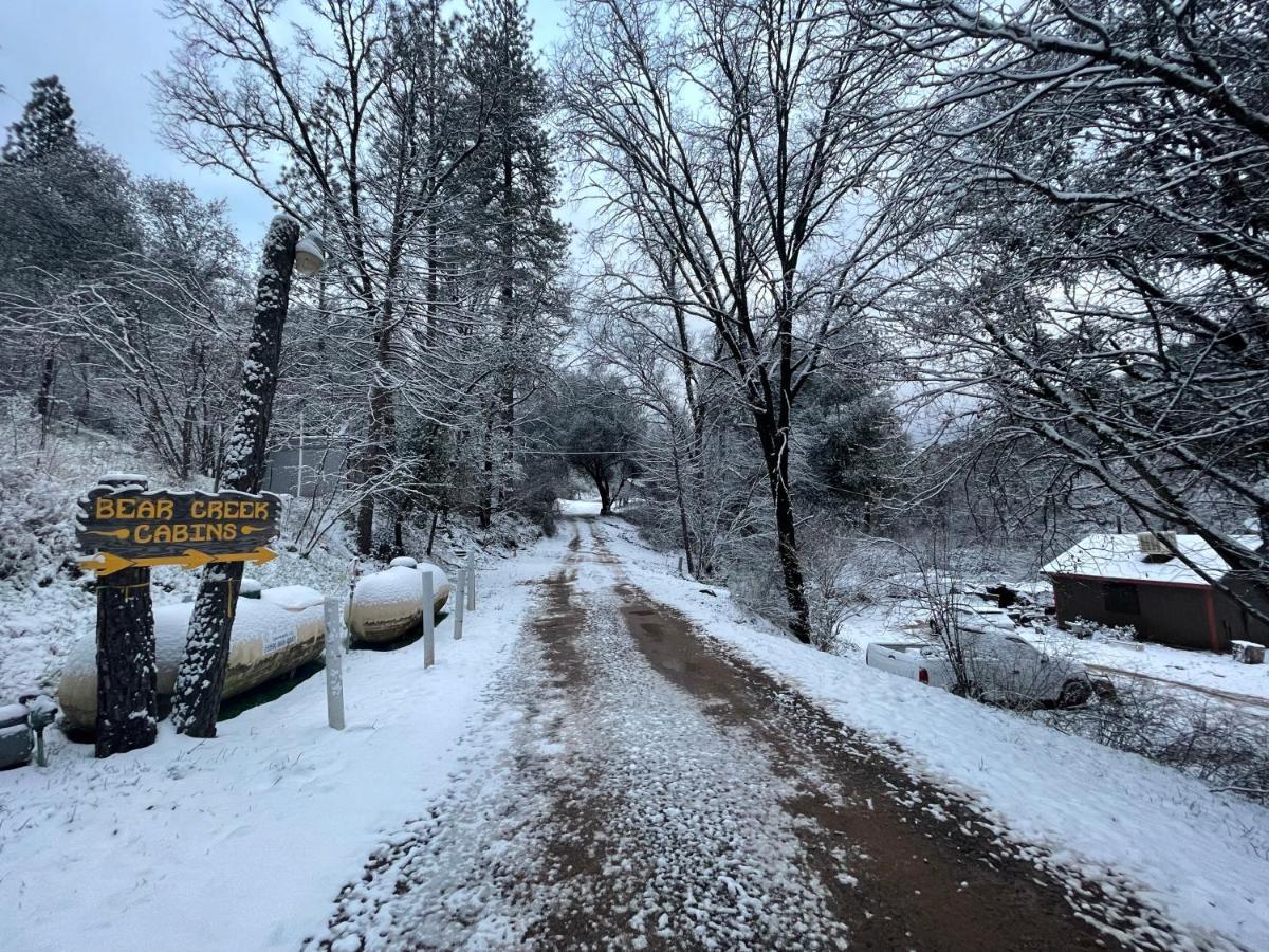 Bear Creek Cabins Hotel Midpines Exterior photo